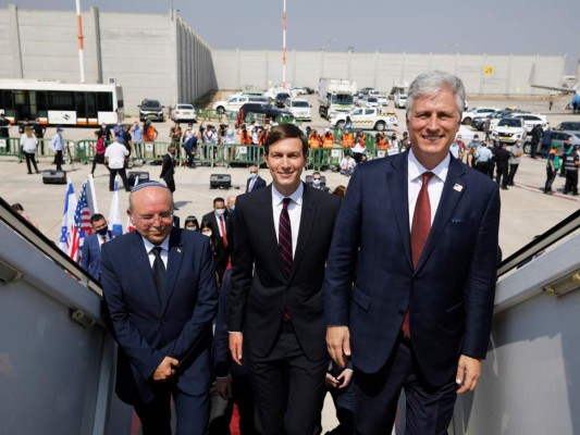 El primer vuelo comercial directo entre Israel y Emiratos aterrizó en Abu Dabi