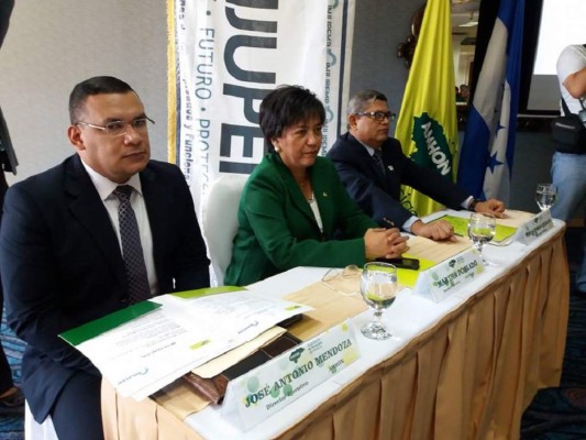 Honduras: Autoridades de Injupemp y Amhon firman convenio en la capital