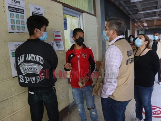 Con mascarillas y medidas de bioseguridad se desarrollan atípicas elecciones primarias (Fotos)