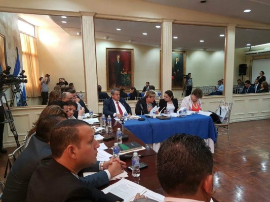 Inician audiencias públicas para candidatos a magistrados del Tribunal Superior de Cuentas