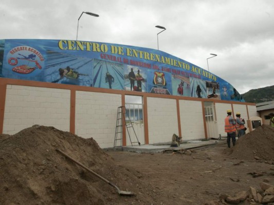 Por inaugurarse la piscina de bomberos en la capital de Honduras