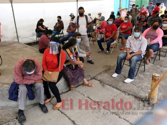 Pacientes en la sala de espera del triaje de la Mayangle. Foto: David Romero/El Heraldo