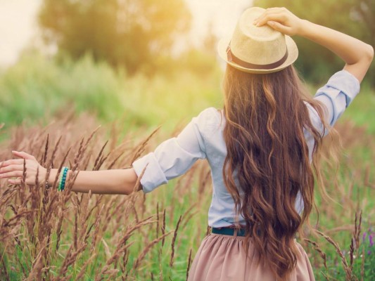 Usa linaza y tu cabello crecerá como el de Rapunzel