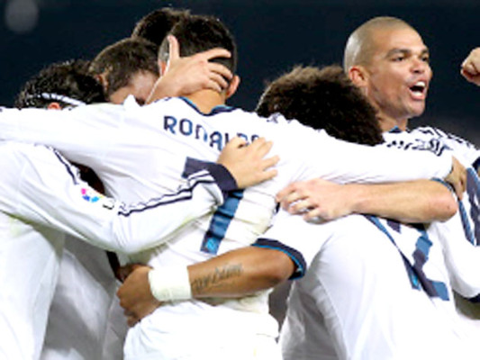 Barça y Real Madrid empatan 2-2 en el clásico de la Liga española