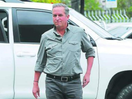 Álvarez a la alianza: 'Aunque nos echen la vaca les vamos a ganar por más de 500 mil votos'