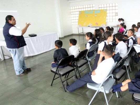 Escolares aprenden a reciclar materiales&nbsp;&nbsp;