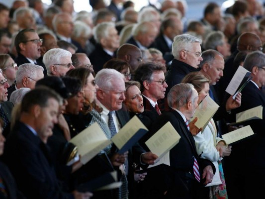 Unas 2.000 personas asisten al funeral del pastor Billy Graham en EEUU