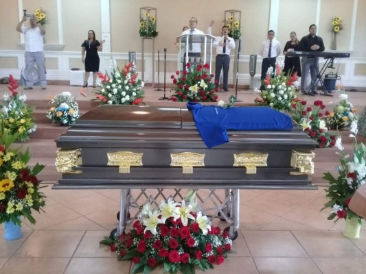 Velan los restos del abogado Carlos Augusto Muñoz, asesinado en Olancho