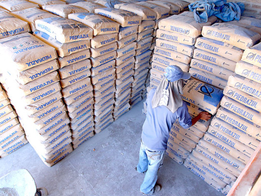 Mediante acuerdo congelan precio del cemento