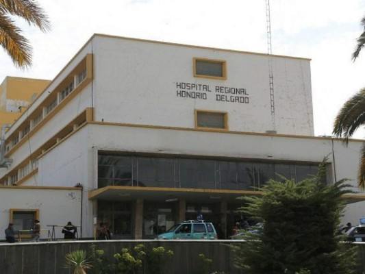 Al menos siete muertos al volcar autobús en ruta andina de Perú