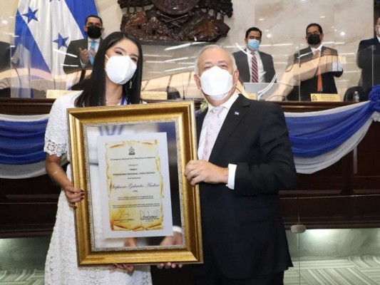 Premios Parlamentarios 2021: ellos fueron los periodistas galardonados