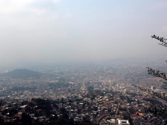 ¡Tenga cuidado con la lluvia ácida!