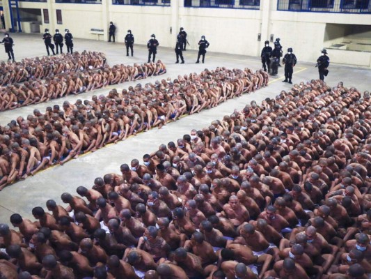 Bukele reprocha a organizaciones por criticar medidas con pandilleros&nbsp;