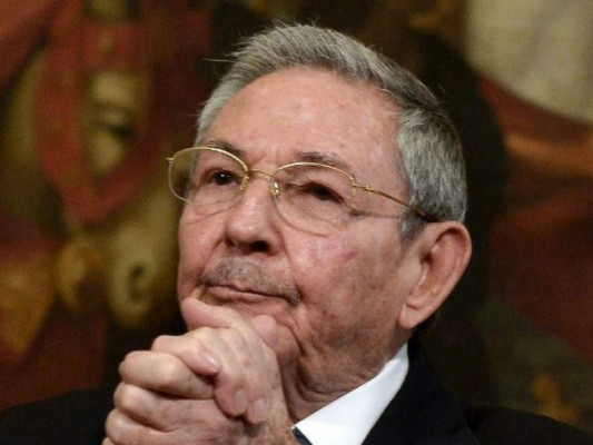 Raúl Castro lídera acto con estudiantes a poco de dejar el poder en Cuba&nbsp;&nbsp;