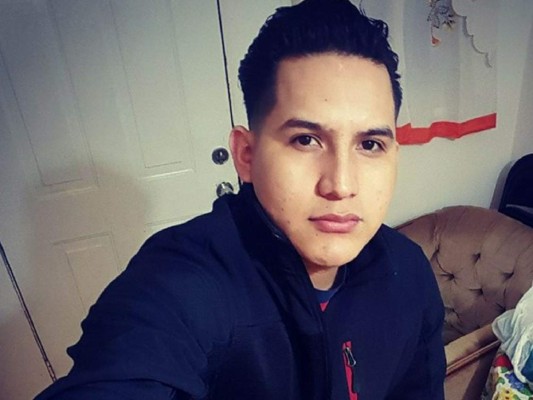 Josué Orellana, el barbero hondureño que con su creatividad triunfa en Nueva York