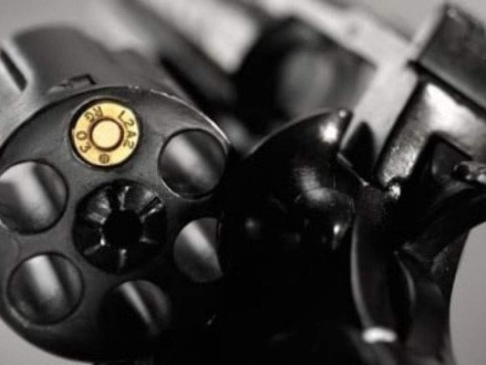 Así es la ruleta rusa, el juego por el que perdió la vida un guardia de seguridad en Honduras