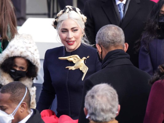 Imponente, así lució Lady Gaga al interpretar el himno de EEUU en toma de posesión de Biden
