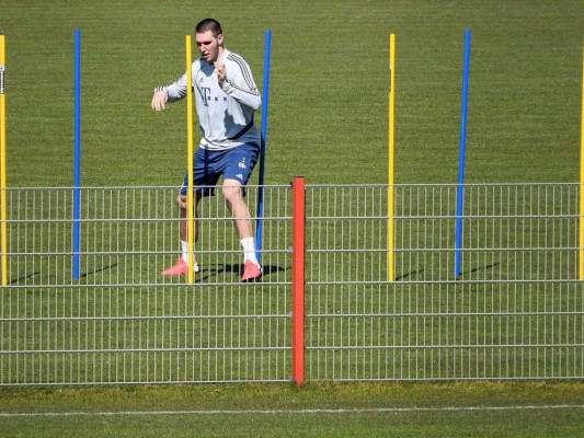 FOTOS: Bayern retoma sus entrenamientos pero manteniendo las distancias