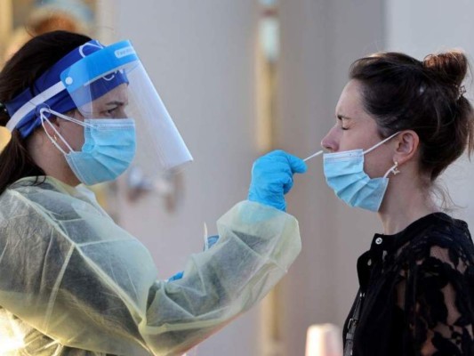 ¿Cómo saber si estoy contagiado con la variante ómicron del covid-19?  