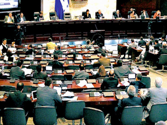 Bienes de jueces y fiscales serán investigados