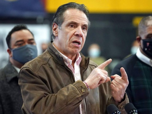 Como 'depredador y manipulador sexual' señalan a gobernador de Nueva York, Andrew Coumo