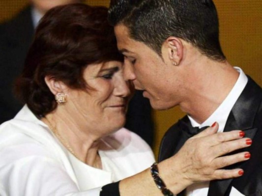 La mamá de Cristiano Ronaldo se derrite de amor con sus nuevos nietos: los gemelos Eva y Mateo