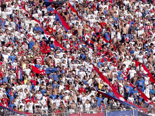 Detienen en Costa Rica a aficionados hondureños por posesión de marihuana