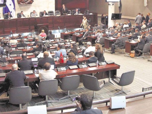 Piden pruebas a Sabillón sobre narcopolíticos