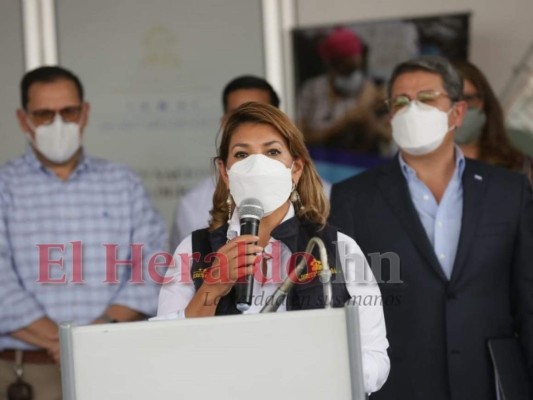 Ministra de Salud destaca aplicación de la segunda dosis de AstraZeneca