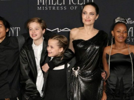 Shiloh, hija de Angelina Jolie y Brad Pitt, ahora se llamará John