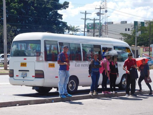 Informe: 8 de cada 10 capitalinos se sienten inseguros al viajar en buses y taxis