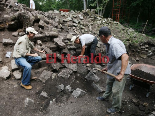Honduras: Tras las huellas del Grupo 8N11 en Copán Ruinas