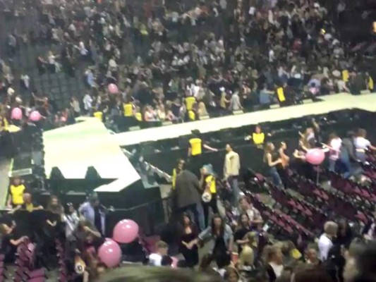 Momentos de terror tras explosiones en el Mánchester Arena en concierto de Ariana Grande