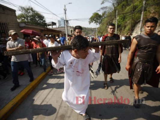 Las mejores imágenes de las dramatizaciones de los hondureños sobre el calvario que vivió Jesús