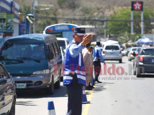 Piden exonerar pago de L 2,200 millones por matrícula vehicular
