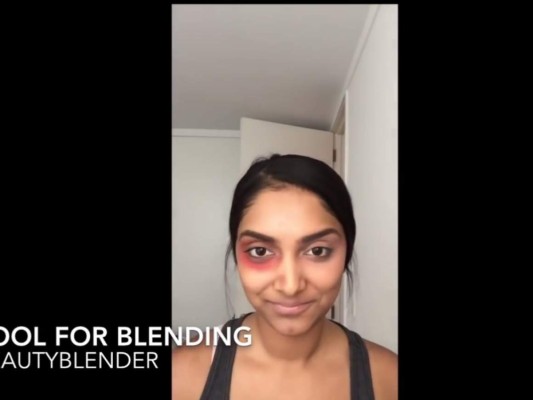 TIPS: ¿Para qué aplicar lipstick rojo debajo de los ojos?