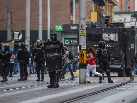 Más protestas por abusos policiales en Colombia; gobierno pide perdón (FOTOS)  