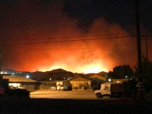 Incendios forestales azotan el sur de California
