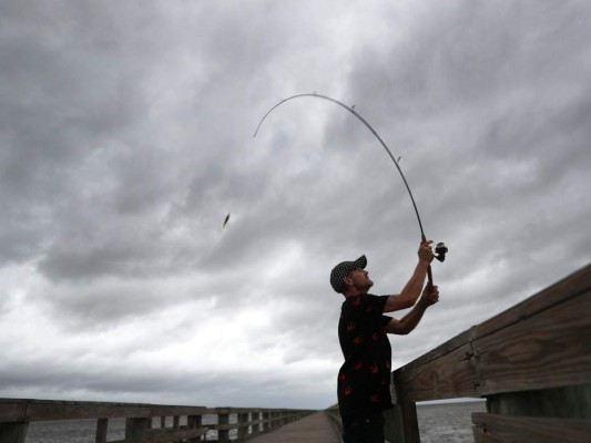 FOTOS: Huracán Sally amenaza EEUU con inundaciones mortales