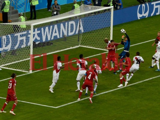 Así es el ambiente en el partido entre Perú vs Dinamarca en el Mundial Rusia 2018