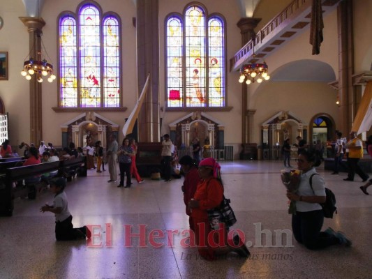 Devoción y entrega en 273 aniversario de hallazgo de la Virgen de Suyapa (FOTOS)