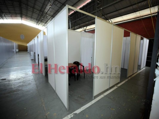 FOTOS: Así luce el centro de triaje en la Universidad Católica que abrirá este lunes