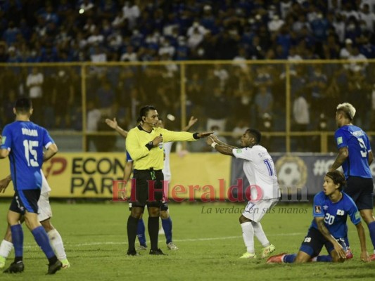 Lo que no se miró en TV: desesperación y regaños de Coito, el regreso de Choco y el apagón en El Salvador vs. Honduras