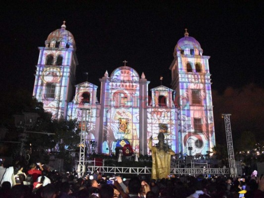 Noche de arte, tradición y cultura en el santuario de Suyapa