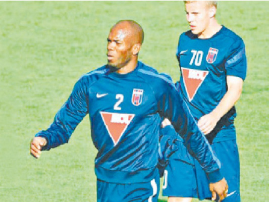En Rusia y Rumania también quieren a David Suazo