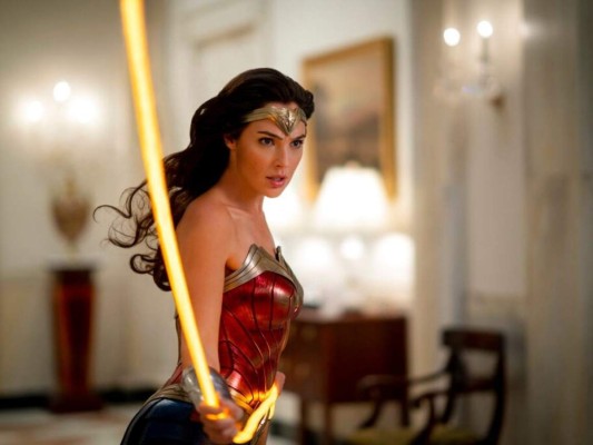 'Wonder Woman 1984' recauda 38,5 millones de dólares