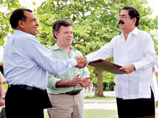 Reconciliación internacional desplazó agenda del presidente Porfirio Lobo