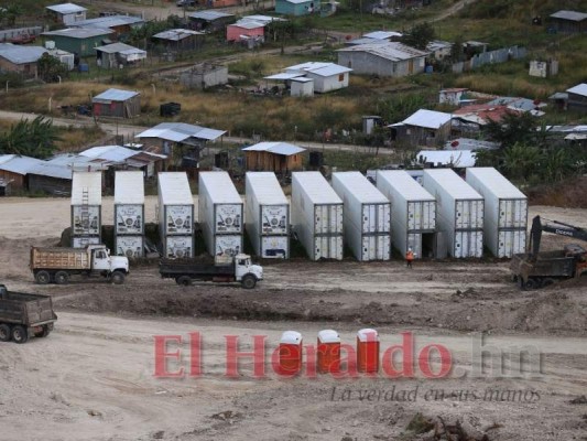 Pretendían dar 1,000 casas contenedores, pero solo hicieron 102. Foto: Emilio Flores/El Heraldo