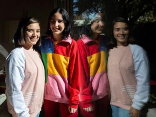 La moda que desafía la barrera de los géneros tiene sello propio en América Latina