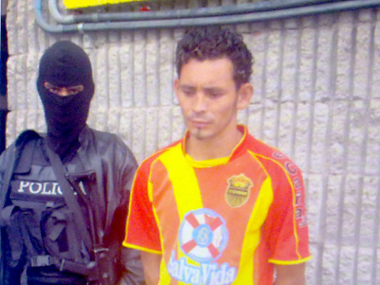 Capturan en flagrancia a dos extorsionadores en Comayagüela